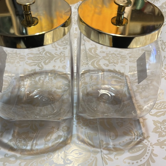New Set of Two Gold Lid Slanted Plastic Clear Candy Jars 55oz each (A-1) - Picture 6 of 8
